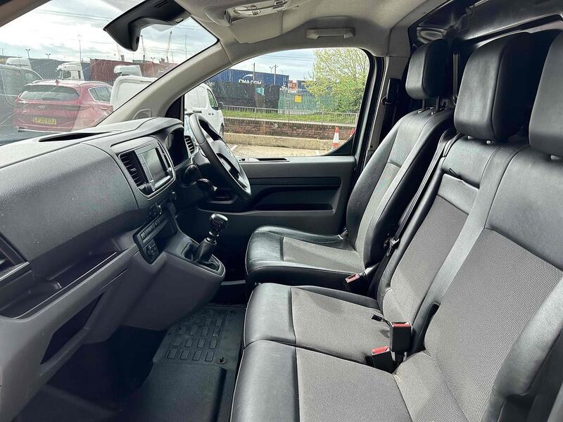 Vauxhall 2.0 Turbo D 3100 Sportive Panel Van 5dr Diesel Manual L2 H1 Euro 6 (s/s) (145 ps) Panel Van Manual Diesel