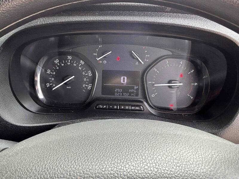 Vauxhall 2.0 Turbo D 3100 Sportive Panel Van 5dr Diesel Manual L2 H1 Euro 6 (s/s) (145 ps) Panel Van Manual Diesel