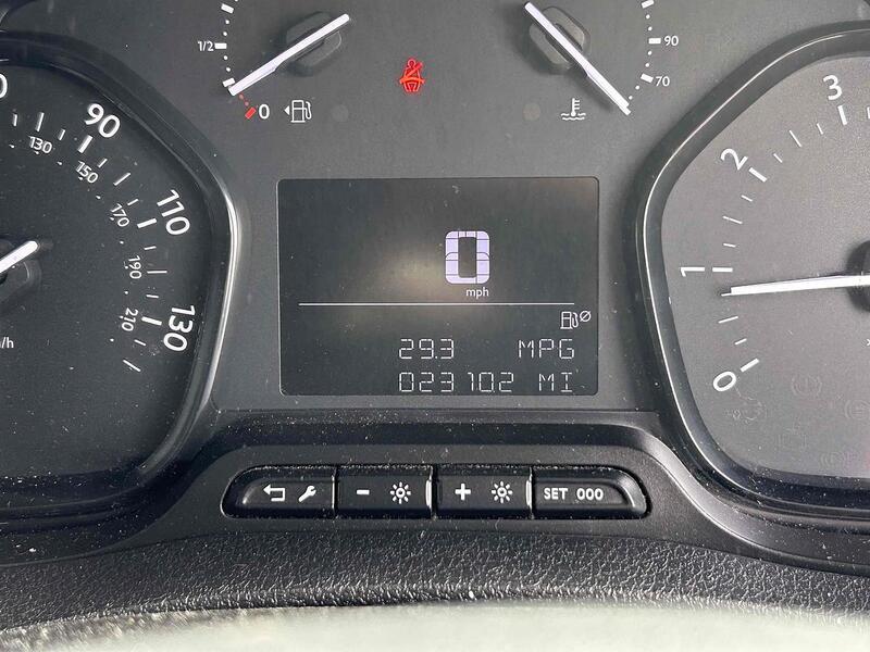 Vauxhall 2.0 Turbo D 3100 Sportive Panel Van 5dr Diesel Manual L2 H1 Euro 6 (s/s) (145 ps) Panel Van Manual Diesel