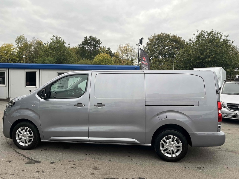 Vauxhall 2.0 Turbo D 3100 Sportive Panel Van 5dr Diesel Manual L2 H1 Euro 6 (s/s) (145 ps) Panel Van Manual Diesel