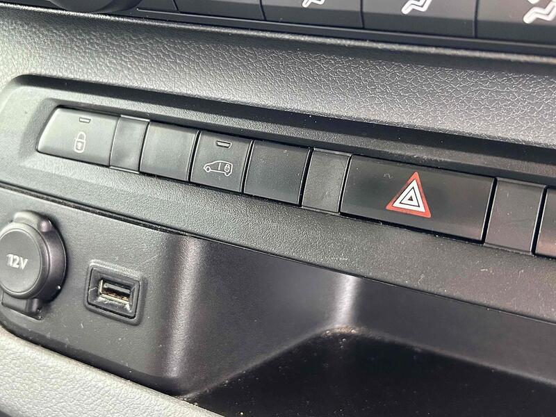 Vauxhall 2.0 Turbo D 3100 Sportive Panel Van 5dr Diesel Manual L2 H1 Euro 6 (s/s) (145 ps) Panel Van Manual Diesel