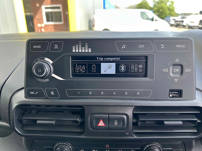 Vauxhall 1.5 Turbo D 2300 Dynamic Panel Van 4dr Diesel Manual L2 H1 Euro 6 (100 ps) Panel Van Manual Diesel