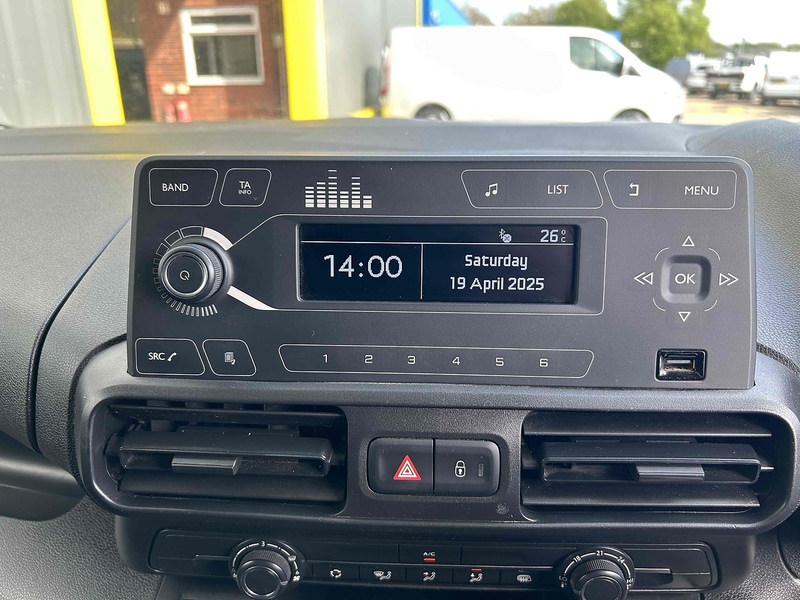 Vauxhall 1.5 Turbo D 2300 Dynamic Panel Van 4dr Diesel Manual L2 H1 Euro 6 (100 ps) Panel Van Manual Diesel