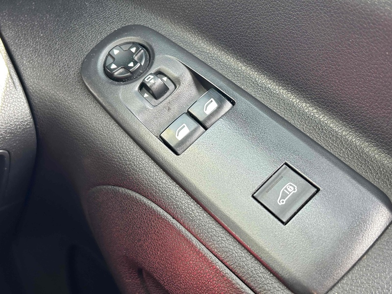 Vauxhall 1.5 Turbo D 2300 Dynamic Panel Van 4dr Diesel Manual L2 H1 Euro 6 (100 ps) Panel Van Manual Diesel