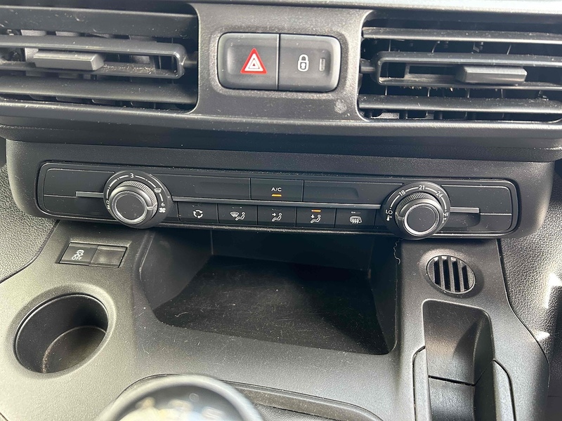 Vauxhall 1.5 Turbo D 2300 Dynamic Panel Van 4dr Diesel Manual L2 H1 Euro 6 (100 ps) Panel Van Manual Diesel