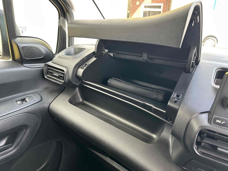 Vauxhall 1.5 Turbo D 2300 Dynamic Panel Van 4dr Diesel Manual L2 H1 Euro 6 (100 ps) Panel Van Manual Diesel