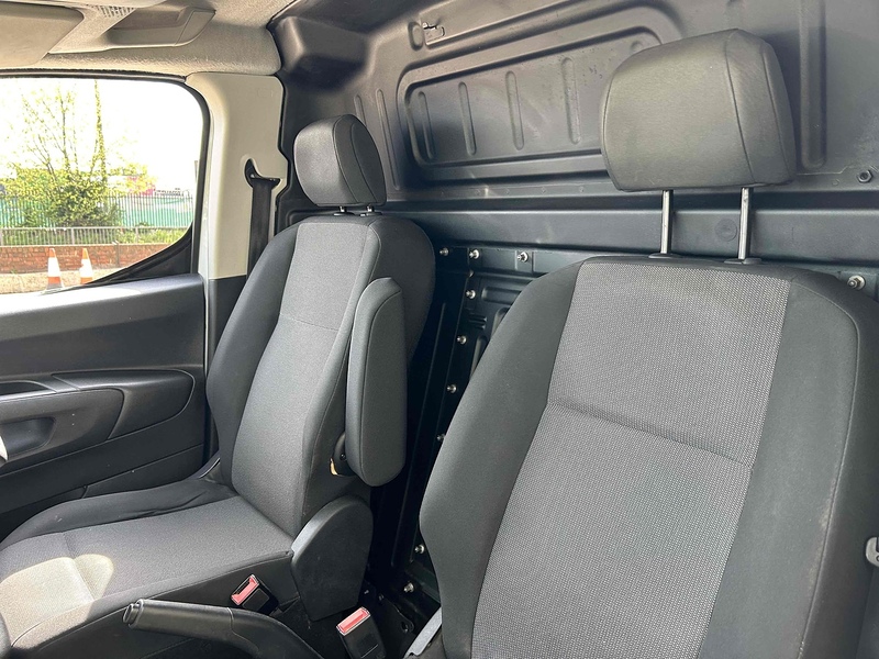 Vauxhall 1.5 Turbo D 2300 Dynamic Panel Van 4dr Diesel Manual L2 H1 Euro 6 (100 ps) Panel Van Manual Diesel