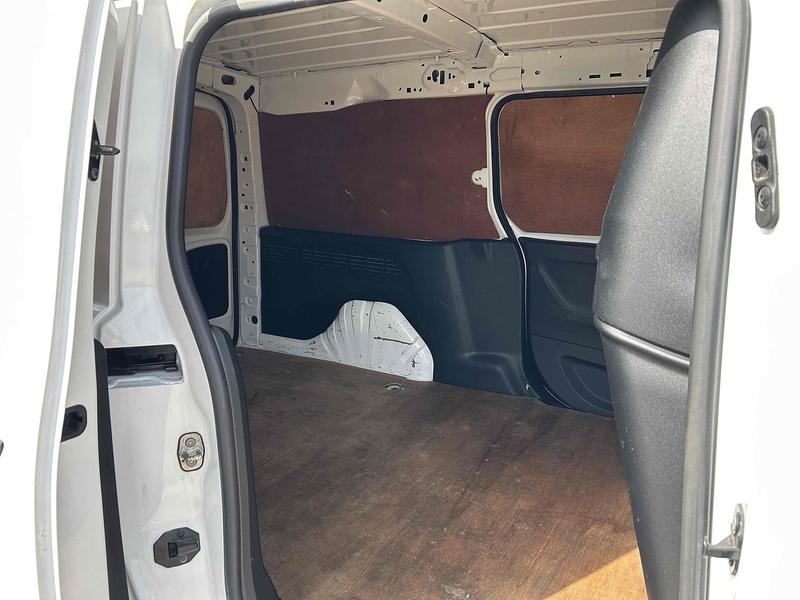 Vauxhall 1.5 Turbo D 2300 Dynamic Panel Van 4dr Diesel Manual L2 H1 Euro 6 (100 ps) Panel Van Manual Diesel