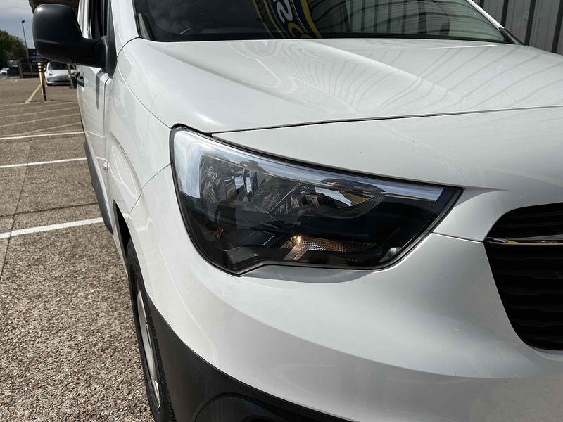 Vauxhall 1.5 Turbo D 2300 Dynamic Panel Van 4dr Diesel Manual L2 H1 Euro 6 (100 ps) Panel Van Manual Diesel