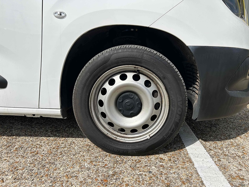 Vauxhall 1.5 Turbo D 2300 Dynamic Panel Van 4dr Diesel Manual L2 H1 Euro 6 (100 ps) Panel Van Manual Diesel