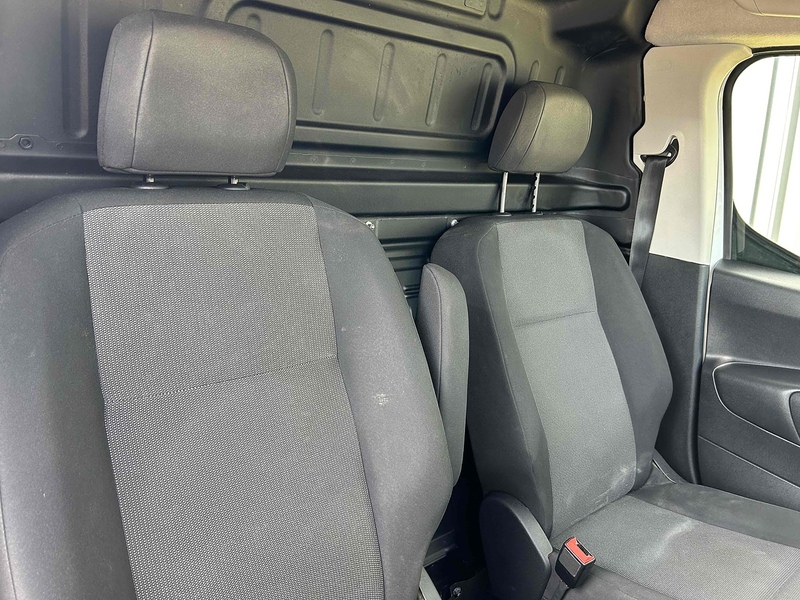 Vauxhall 1.5 Turbo D 2300 Dynamic Panel Van 4dr Diesel Manual L2 H1 Euro 6 (100 ps) Panel Van Manual Diesel