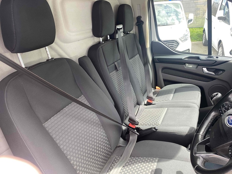 Ford 300 EcoBlue Trend Panel Van 2.0 Manual Diesel