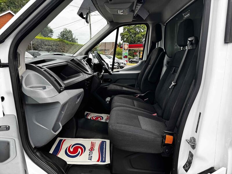 Ford 350 EcoBlue LUTON 2.0 Manual Diesel 2.0 2dr Luton Van Manual Diesel