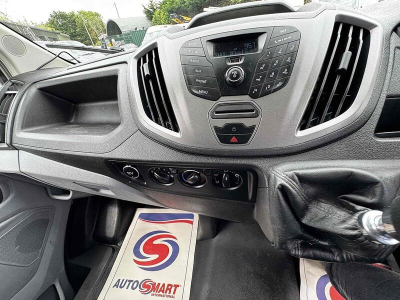 Ford 350 EcoBlue LUTON 2.0 Manual Diesel 2.0 2dr Luton Van Manual Diesel