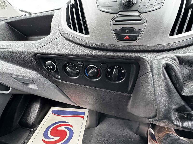 Ford 350 EcoBlue LUTON 2.0 Manual Diesel 2.0 2dr Luton Van Manual Diesel