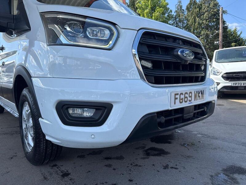 Ford 350 EcoBlue Limited Panel Van 2.0 Manual Diesel