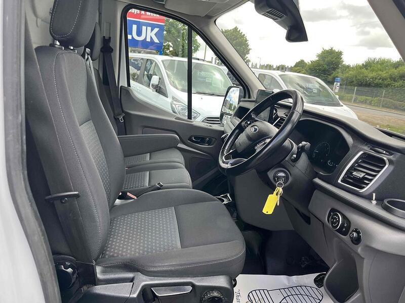 Ford 350 EcoBlue Limited Panel Van 2.0 Manual Diesel
