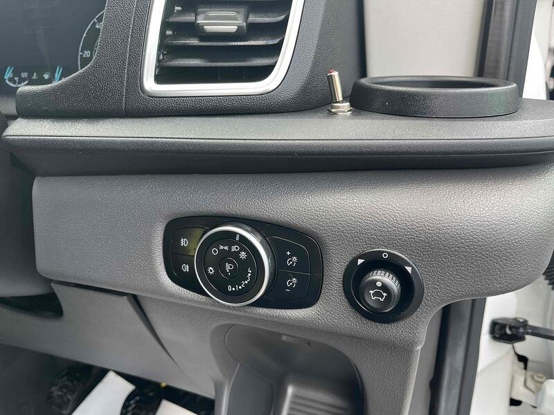 Ford 350 EcoBlue Limited Panel Van 2.0 Manual Diesel