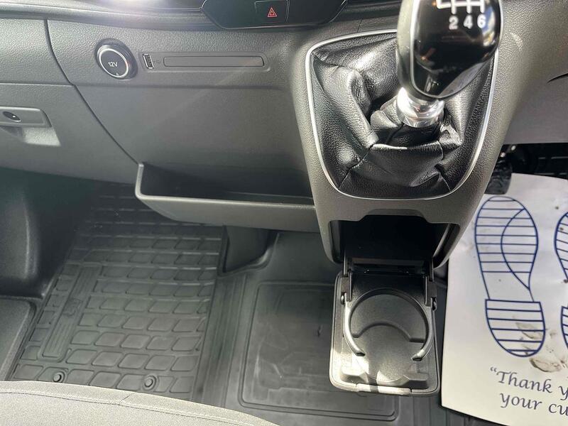Ford 350 EcoBlue Limited Panel Van 2.0 Manual Diesel