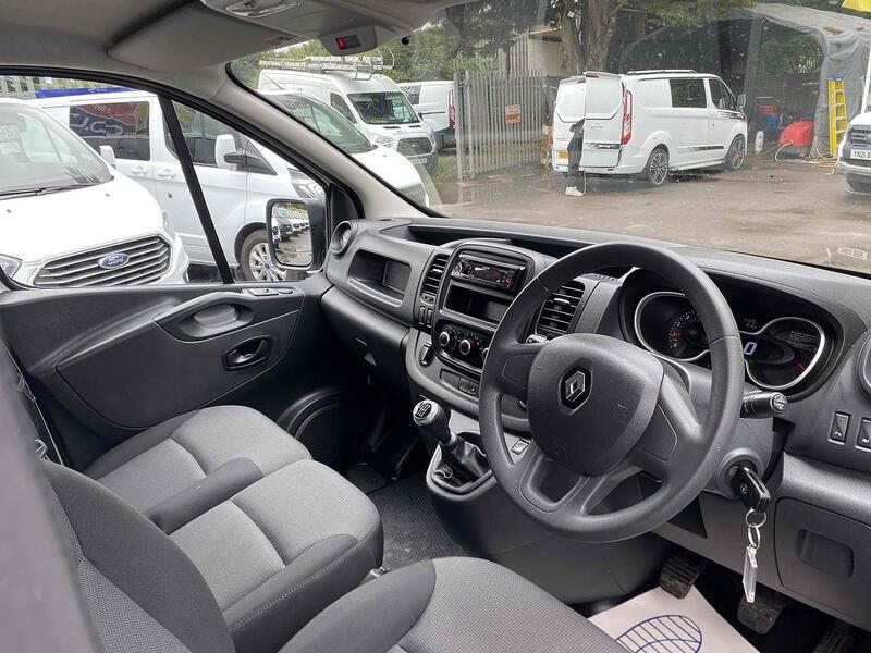 Renault dCi ENERGY 30 Business+ Panel Van 2.0 Manual Diesel