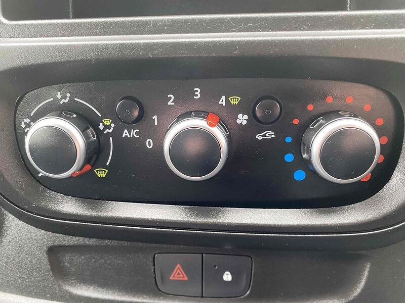 Renault dCi ENERGY 30 Business+ Panel Van 2.0 Manual Diesel