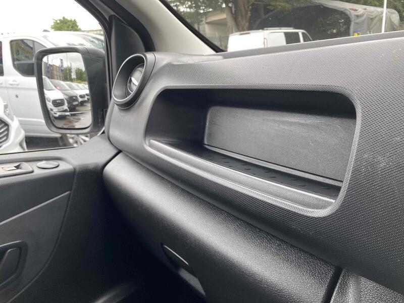 Renault dCi ENERGY 30 Business+ Panel Van 2.0 Manual Diesel