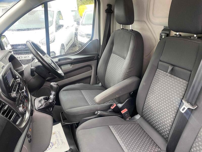 Ford 320 EcoBlue Trend Panel Van 2.0 Manual Diesel