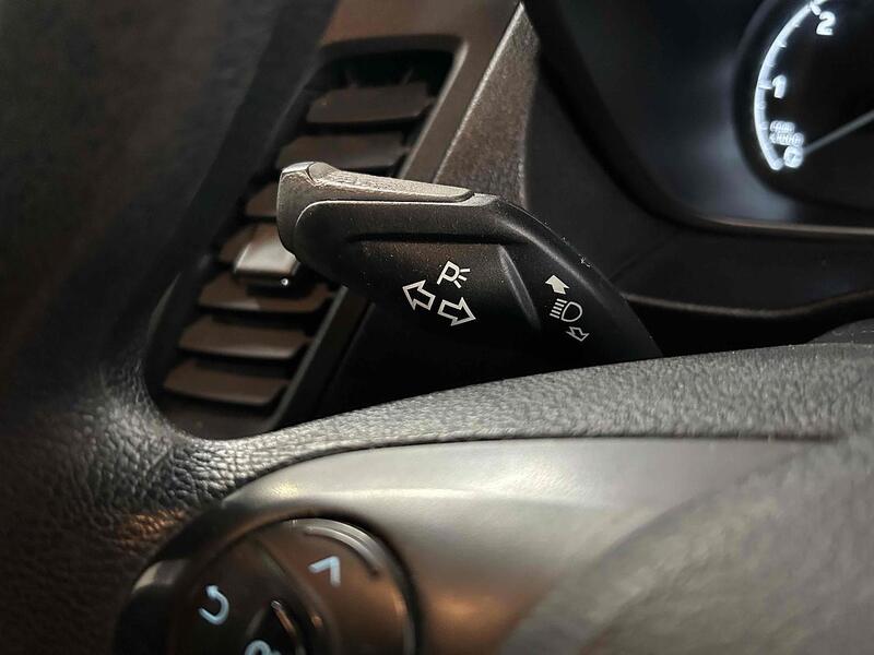 Ford 1.5 230 EcoBlue Leader Crew Van Double Cab 6dr Diesel Manual L2 Euro 6 (s/s) (100 ps)