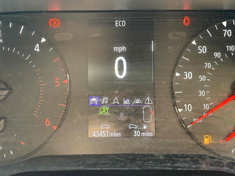 Nissan dCi 30 Tekna Panel Van 2.0 Manual Diesel