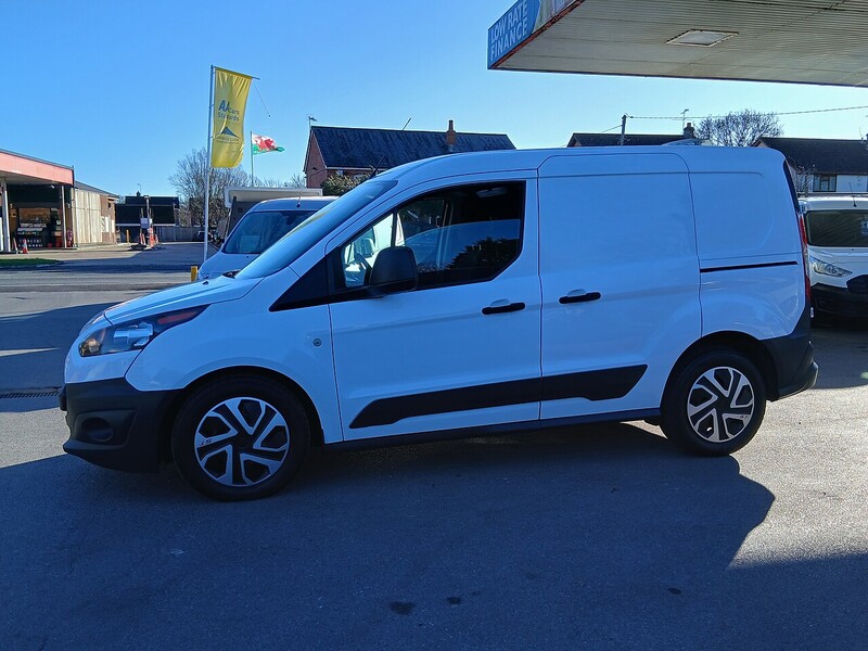 Ford 1.5 TDCi 200 Panel Van 5dr Diesel Manual L1 H1 (120 g/km, 74 bhp)