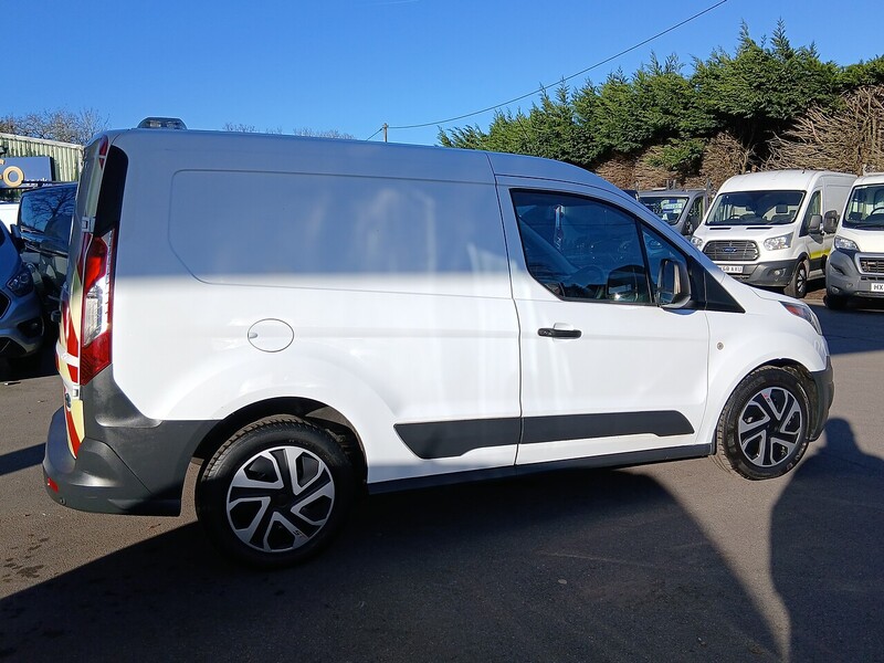 Ford 1.5 TDCi 200 Panel Van 5dr Diesel Manual L1 H1 (120 g/km, 74 bhp)