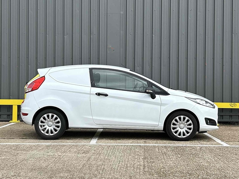 Ford 1.5 TDCi Panel Van 3dr Diesel Manual (94 g/km, 73.97 bhp)