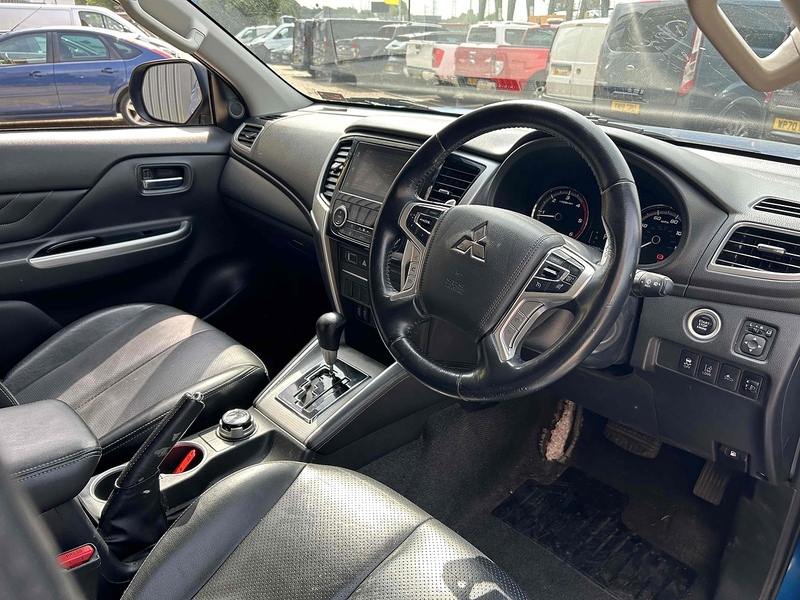 Mitsubishi DI-D DC Barbarian Pickup 2.2 Automatic Diesel