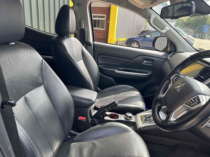 Mitsubishi DI-D DC Barbarian Pickup 2.2 Automatic Diesel