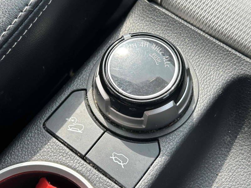 Mitsubishi DI-D DC Barbarian Pickup 2.2 Automatic Diesel