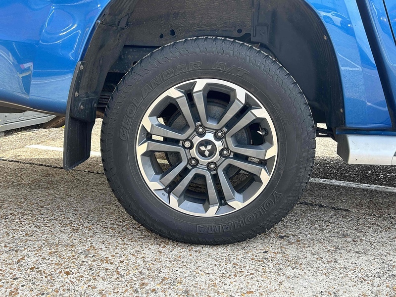 Mitsubishi DI-D DC Barbarian Pickup 2.2 Automatic Diesel