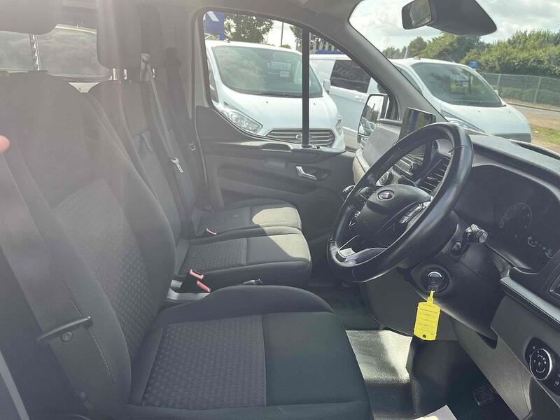 Ford 2.0 320 EcoBlue Trend Kombi Double Cab 5dr Diesel Manual L1 H1 Euro 6 (s/s) (130 ps)