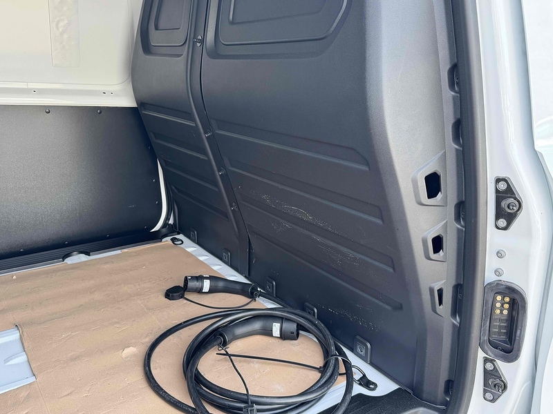 Renault Ml20 Ze Business 0.0 5dr Panel Van Automatic Electric