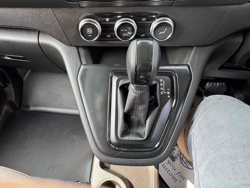 Renault Ml20 Ze Business 0.0 5dr Panel Van Automatic Electric