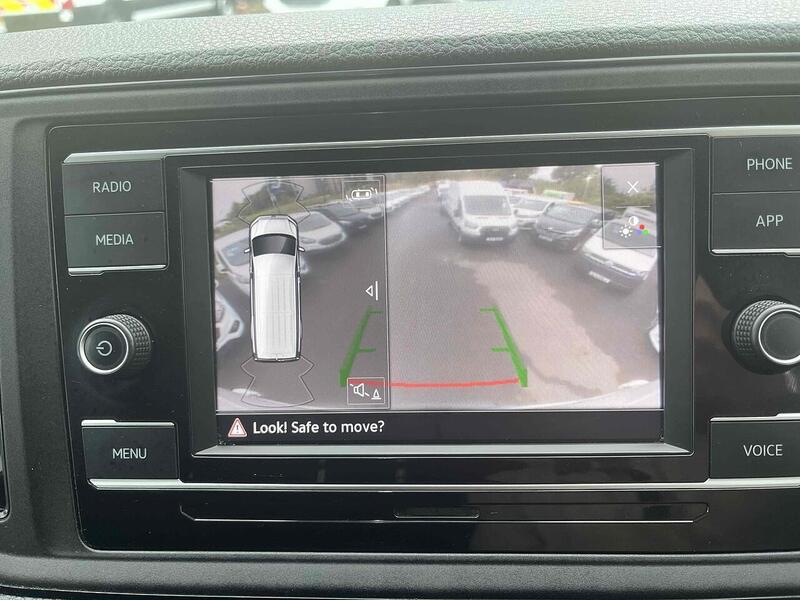 Volkswagen 2.0 TDI CR35 Trendline Panel Van 5dr Diesel Manual FWD LWB High Roof Euro 6 (s/s) (140 ps)