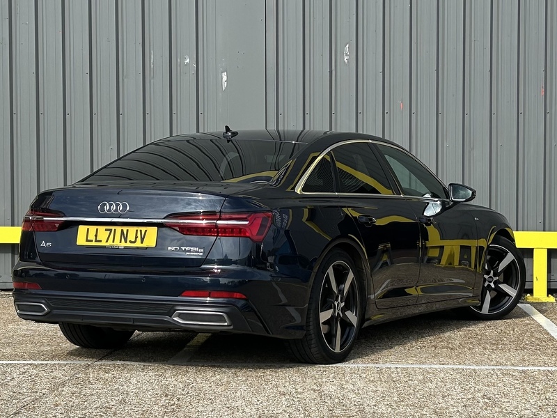 Audi 2.0 TFSIe 50 S line Saloon 4dr Petrol Plug-in Hybrid S Tronic quattro Euro 6 (s/s) 17.9kWh (299 ps)