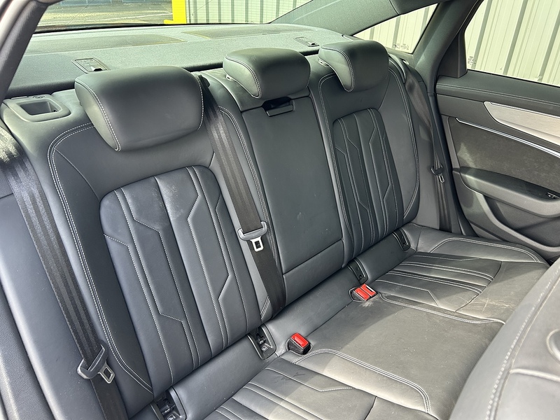 Audi 2.0 TFSIe 50 S line Saloon 4dr Petrol Plug-in Hybrid S Tronic quattro Euro 6 (s/s) 17.9kWh (299 ps)