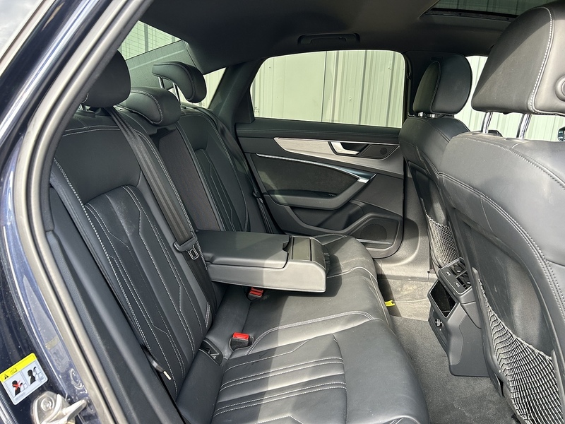 Audi 2.0 TFSIe 50 S line Saloon 4dr Petrol Plug-in Hybrid S Tronic quattro Euro 6 (s/s) 17.9kWh (299 ps)