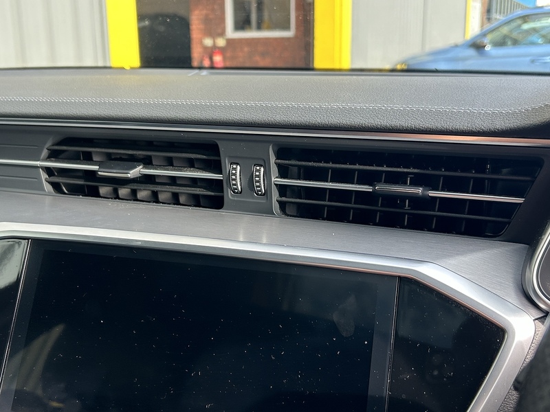 Audi 2.0 TFSIe 50 S line Saloon 4dr Petrol Plug-in Hybrid S Tronic quattro Euro 6 (s/s) 17.9kWh (299 ps)