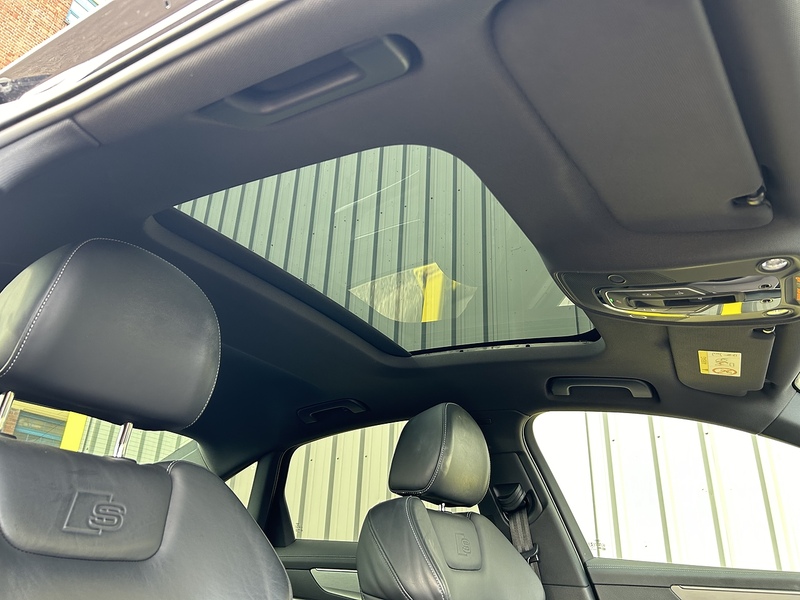 Audi 2.0 TFSIe 50 S line Saloon 4dr Petrol Plug-in Hybrid S Tronic quattro Euro 6 (s/s) 17.9kWh (299 ps)