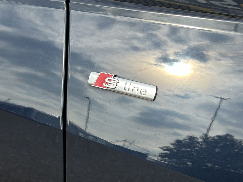 Audi 2.0 TFSIe 50 S line Saloon 4dr Petrol Plug-in Hybrid S Tronic quattro Euro 6 (s/s) 17.9kWh (299 ps)