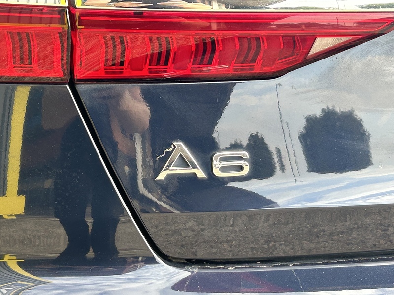 Audi 2.0 TFSIe 50 S line Saloon 4dr Petrol Plug-in Hybrid S Tronic quattro Euro 6 (s/s) 17.9kWh (299 ps)