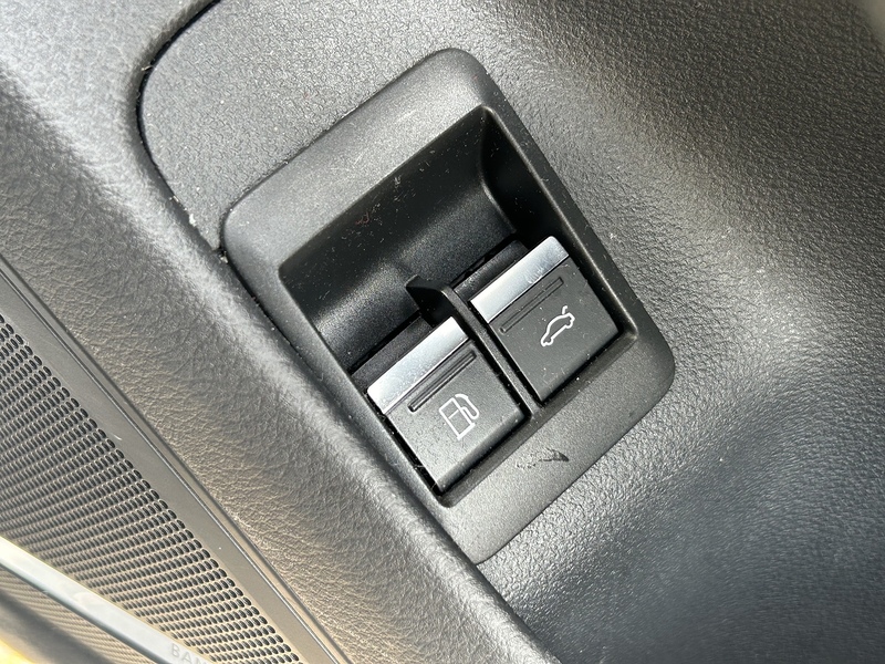 Audi 2.0 TFSIe 50 S line Saloon 4dr Petrol Plug-in Hybrid S Tronic quattro Euro 6 (s/s) 17.9kWh (299 ps)