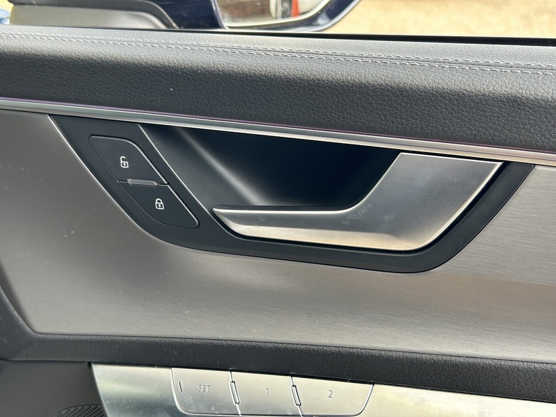 Audi 2.0 TFSIe 50 S line Saloon 4dr Petrol Plug-in Hybrid S Tronic quattro Euro 6 (s/s) 17.9kWh (299 ps)