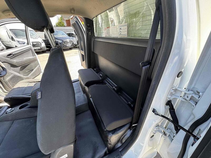 Isuzu 1.9 TD Utility Pickup Extended Cab 2dr Diesel Manual 4WD Euro 6 (164 ps)